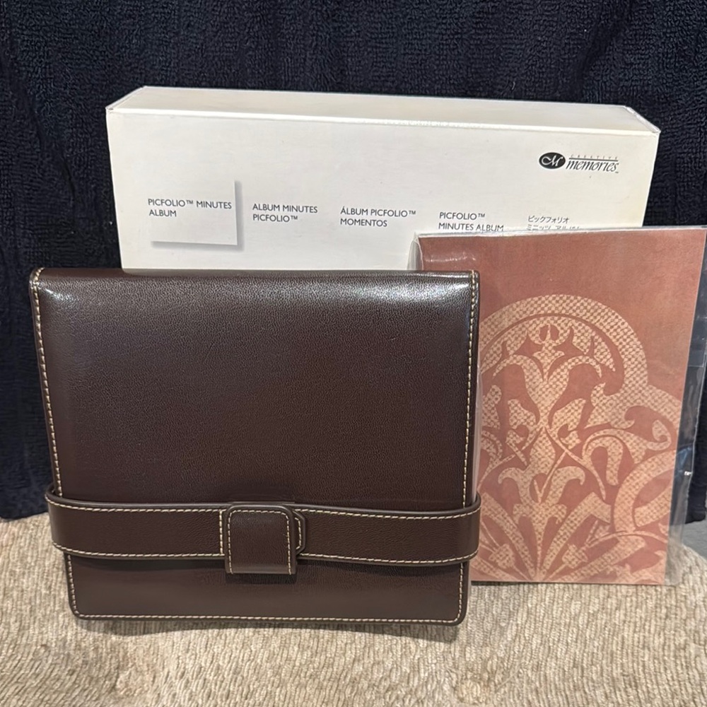 Sleek Brown Creative Memories Picfolio - Picture 1 of 4
